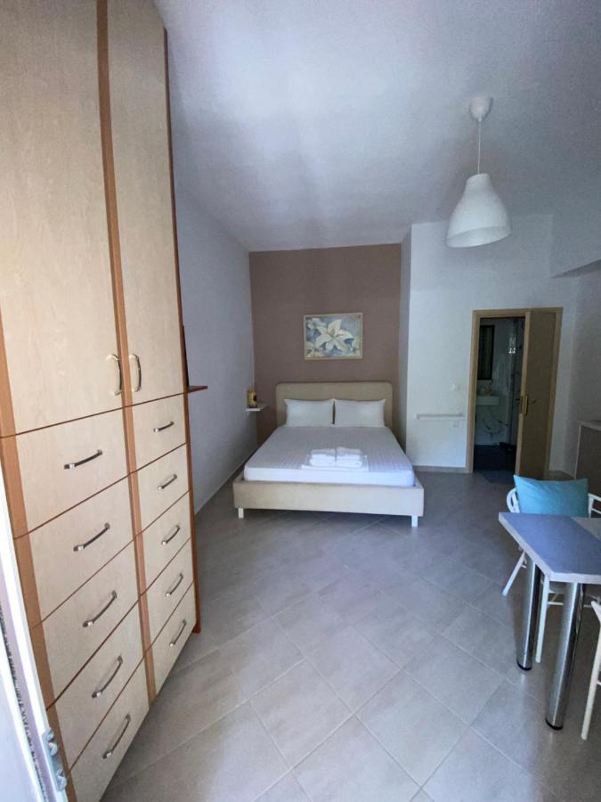 Lr Apartments Саранде Екстериор снимка